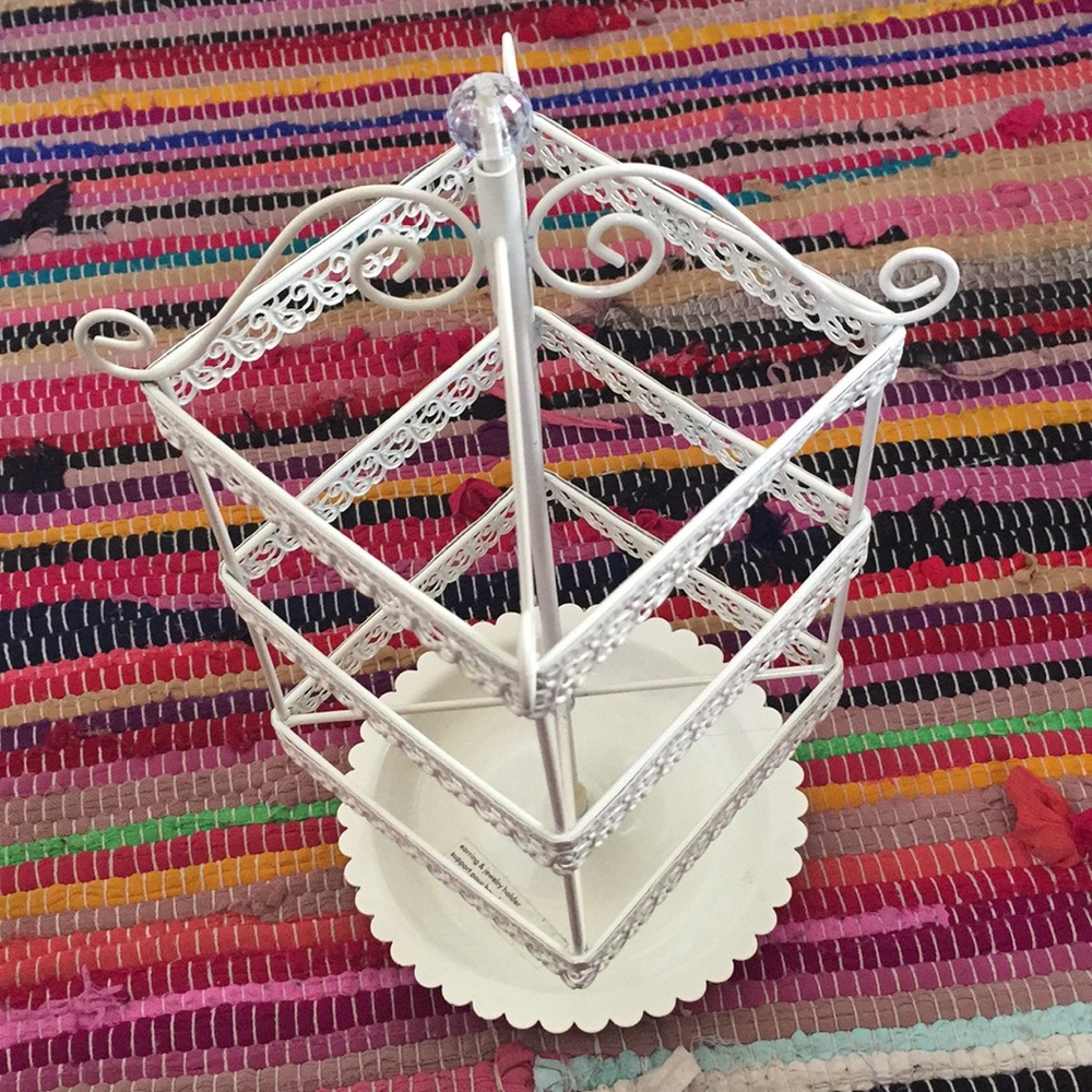 Jewelry holder